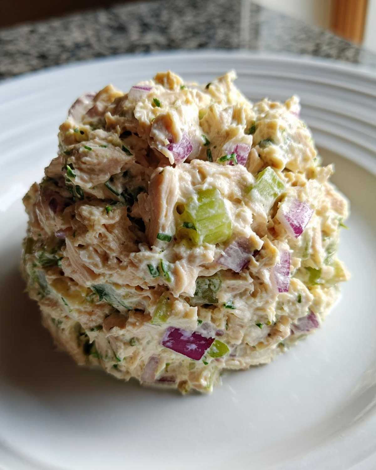 Classic tuna salad - detail 2