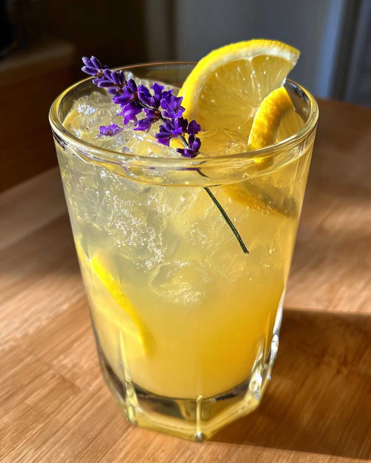 Honey Lavender Lemonade - detail 3